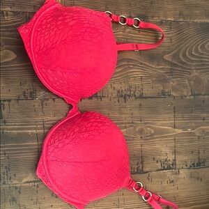 Elegant Red Lace Bra, VS 36D